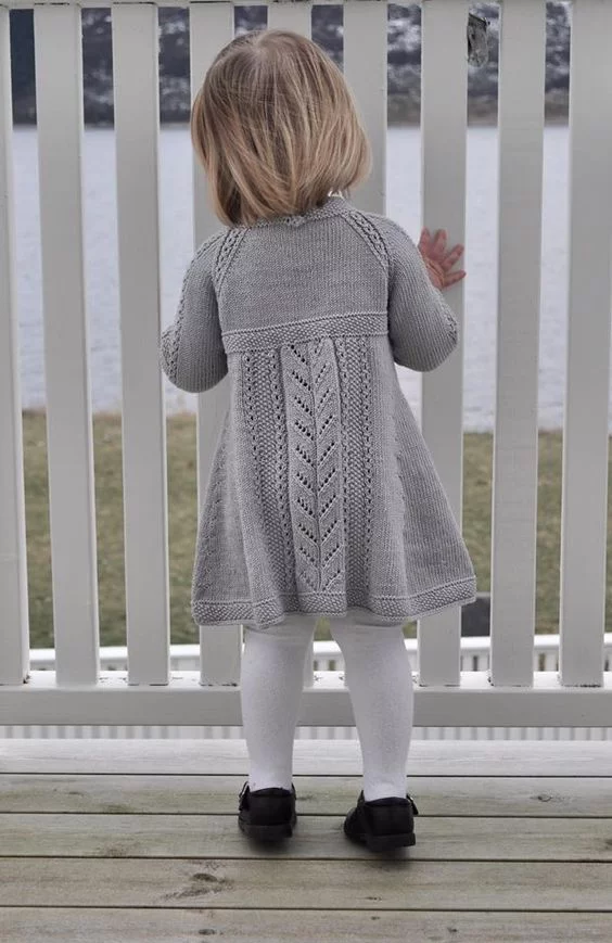 Vestido con lana para niña