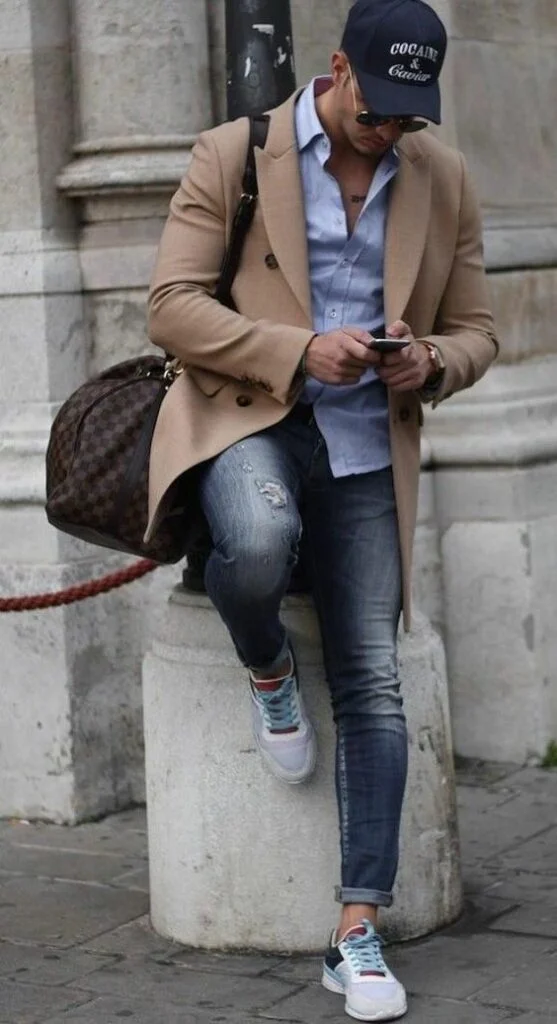 El Abrigo de lana camel para hombre